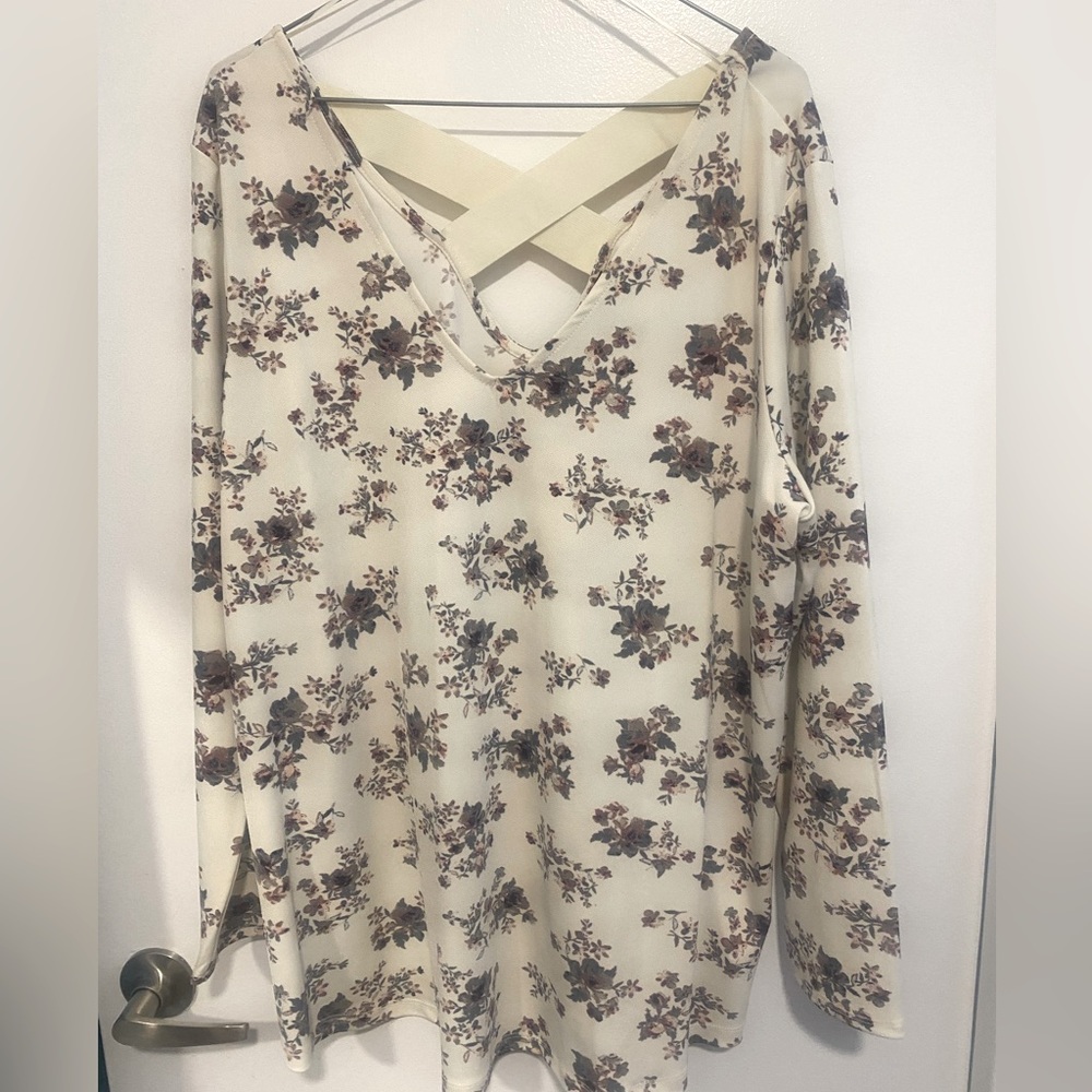 Addition-Elle v-neck long sleeve floral tunic with x-cross back